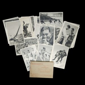 Lote 3007 - Bilder-Gruppe 19 – Olympia 1932 – Set de Fotografías Deportivas con Sobre Original